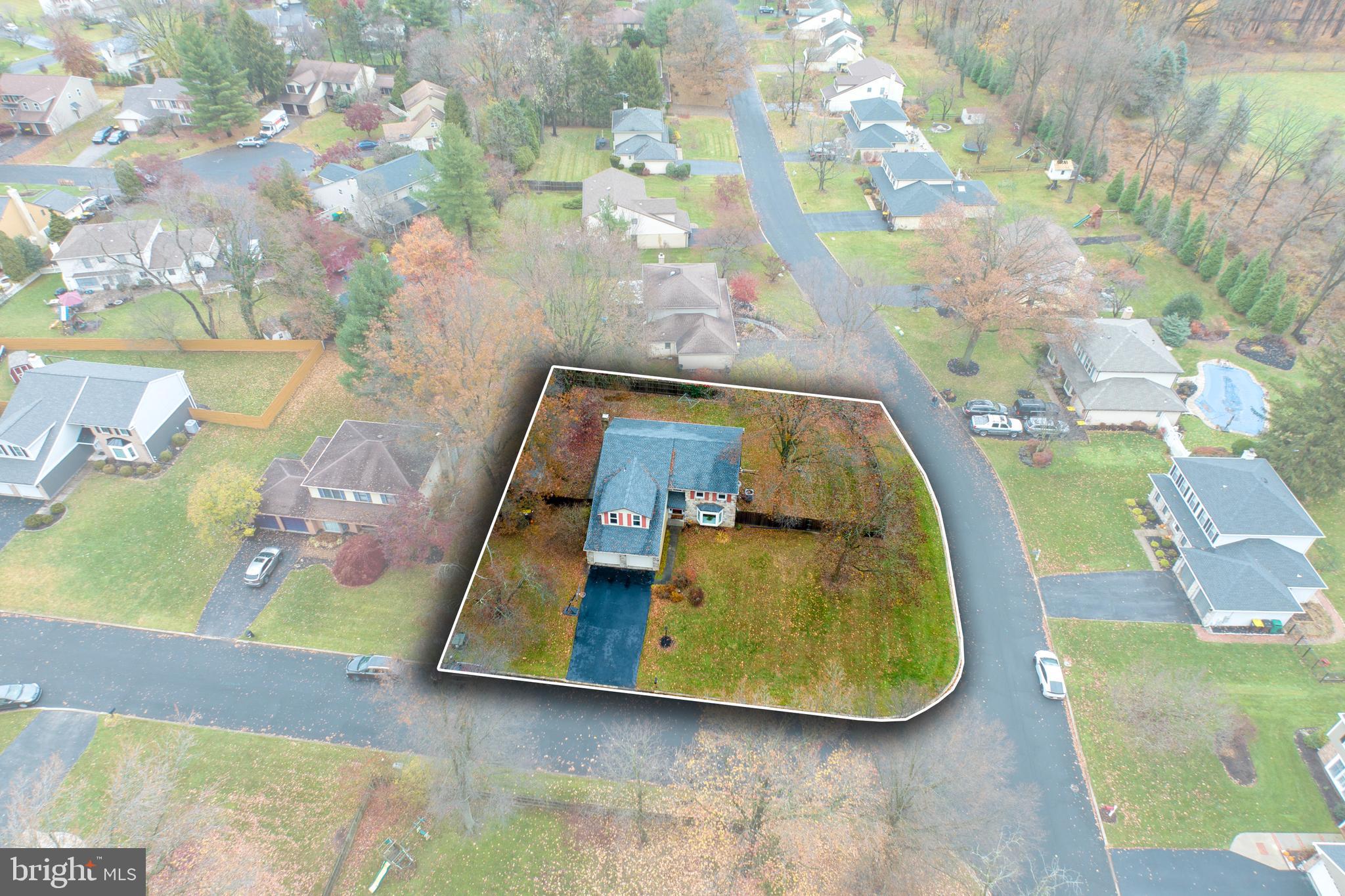 VILLAGE CIRCLE - Residential