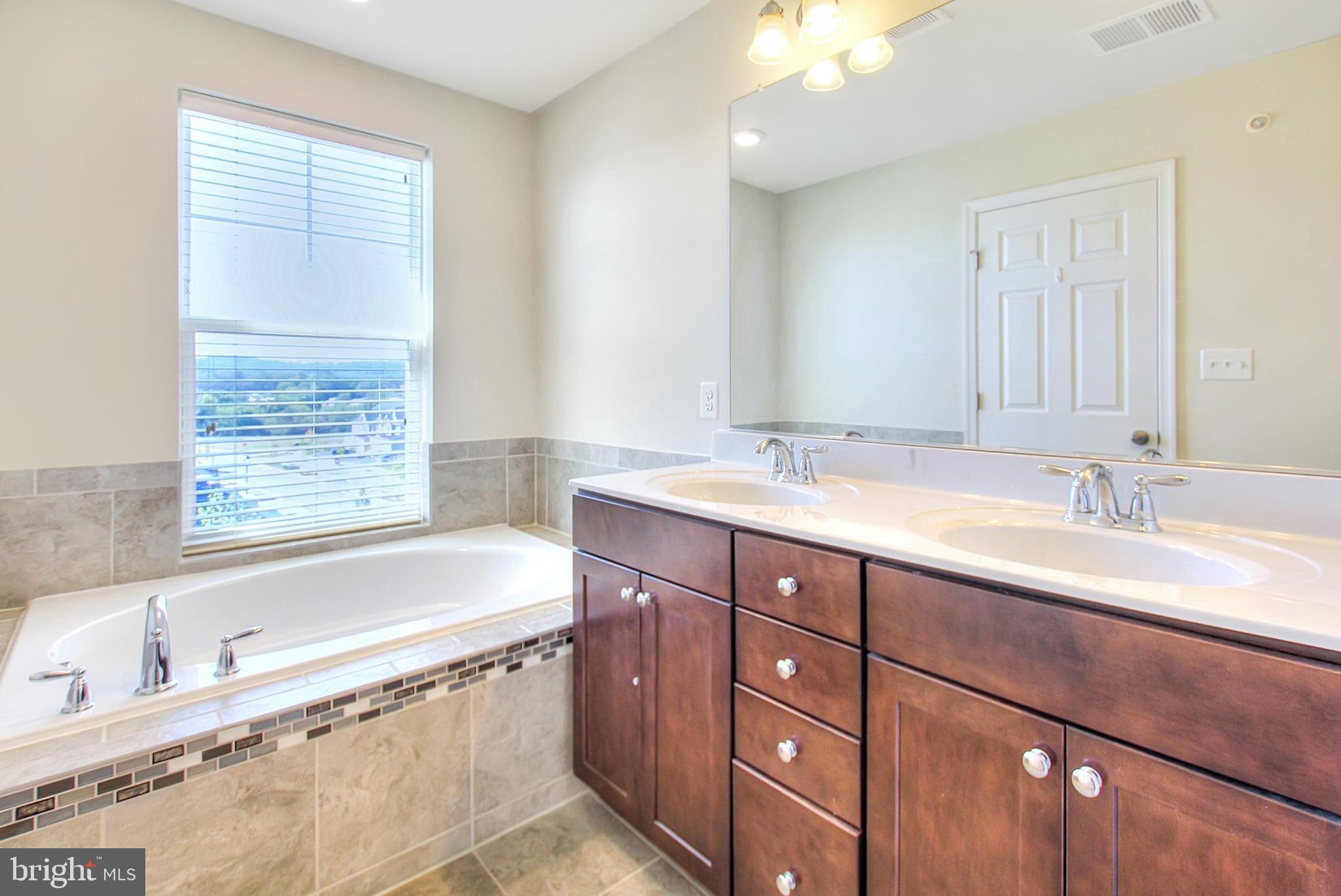 JEFFERSON PLACE - Residential