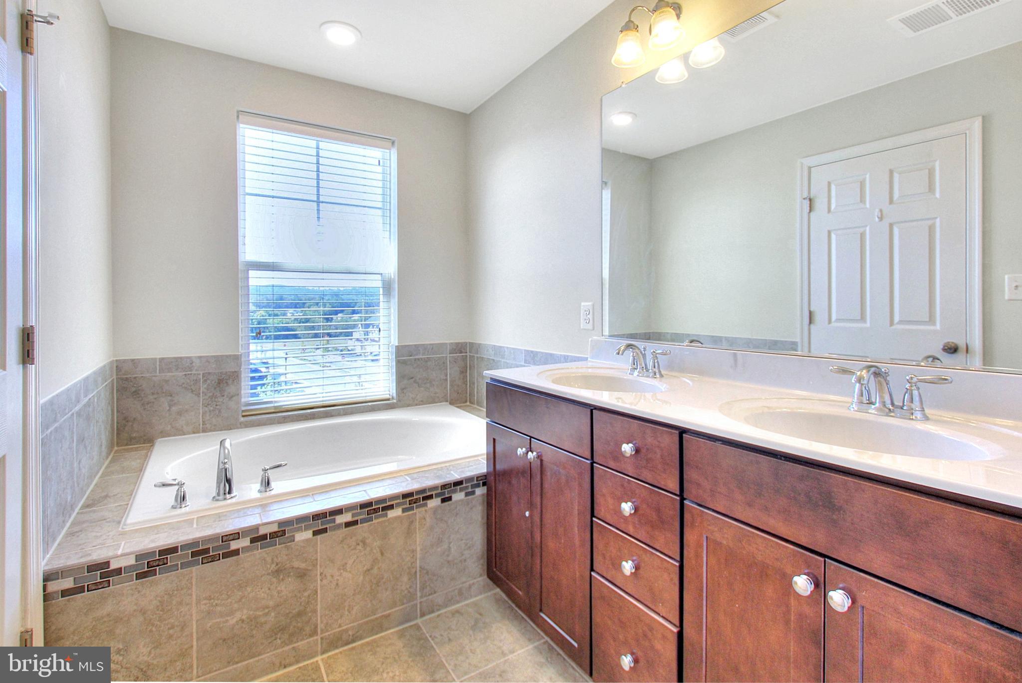 JEFFERSON PLACE - Residential