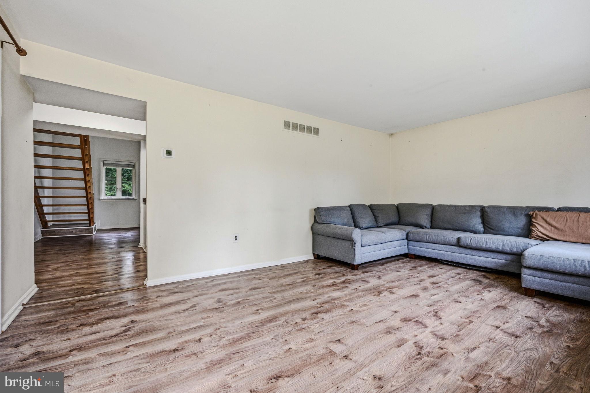 937 ALEXANDRIA DRIVE