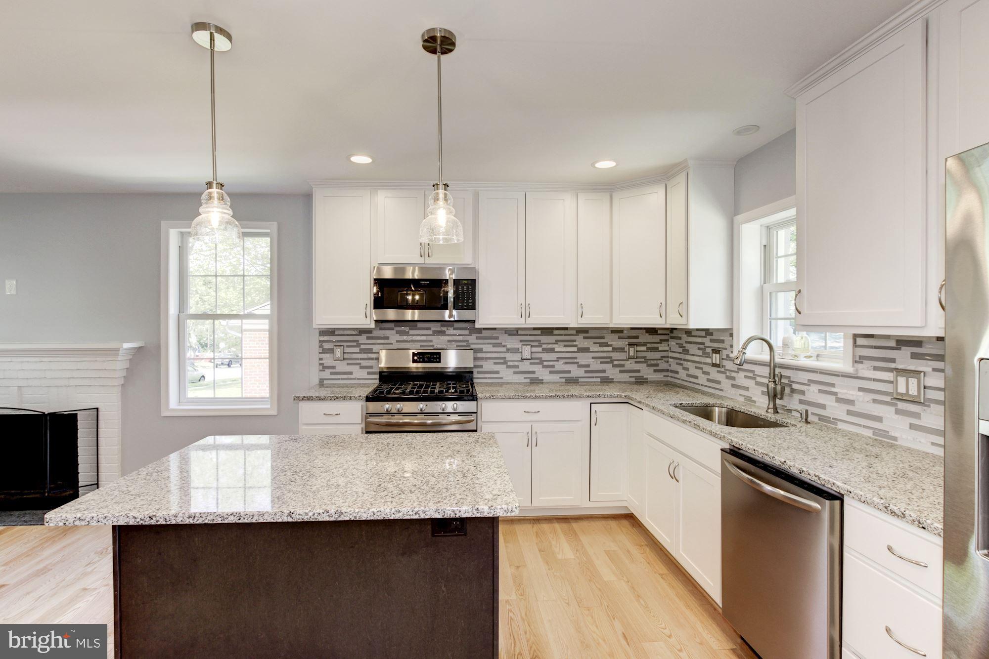 CAROLE HIGHLANDS - Residential