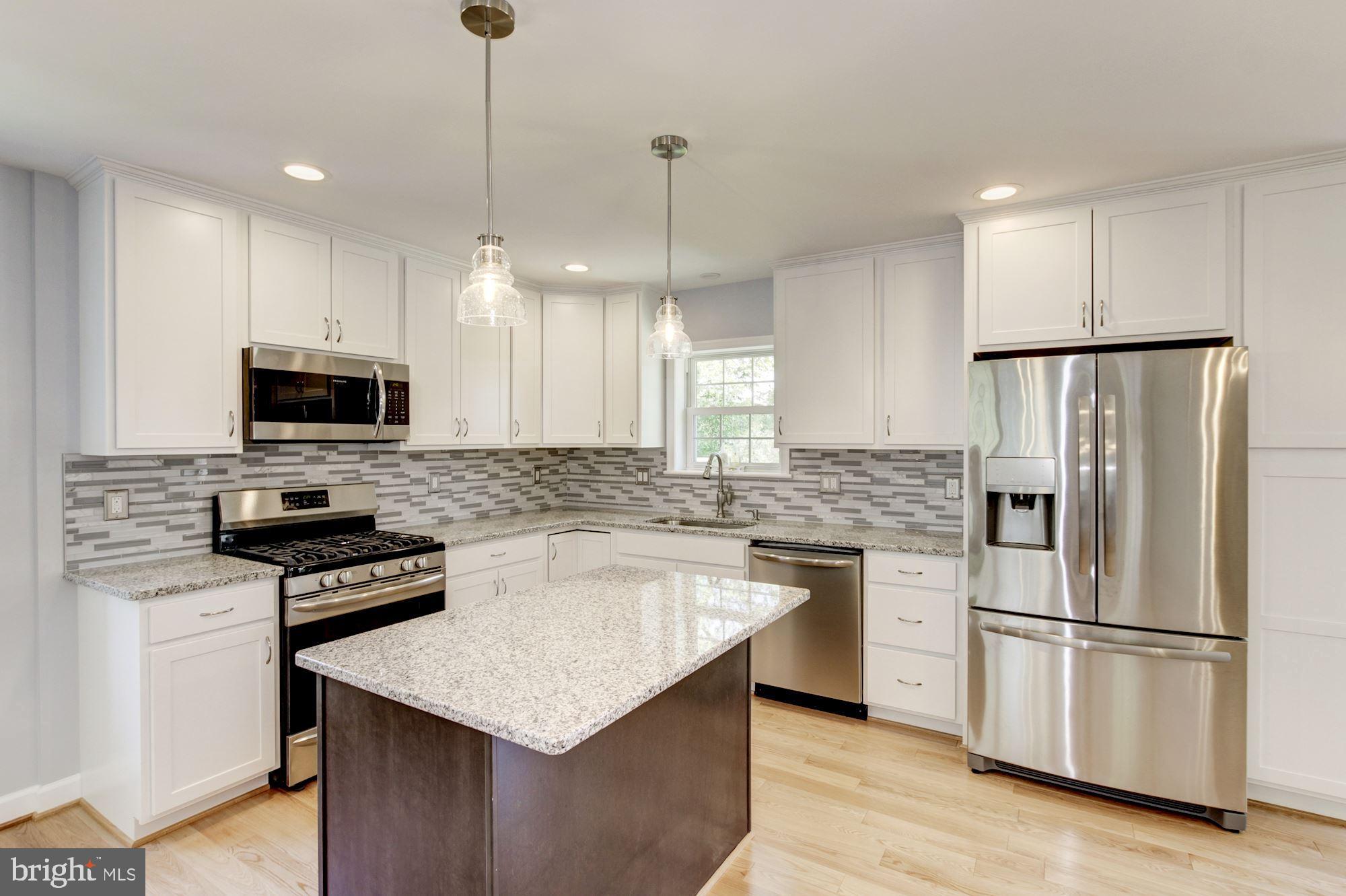 CAROLE HIGHLANDS - Residential