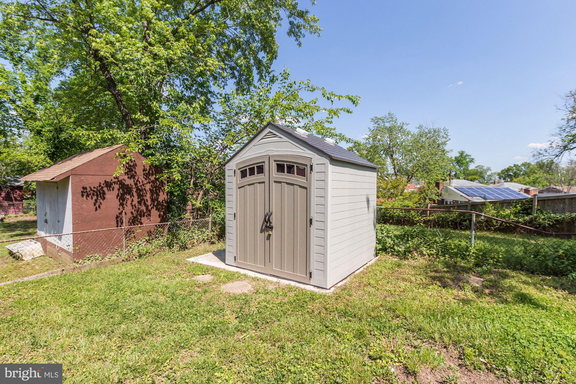 CAROLE HIGHLANDS - Residential