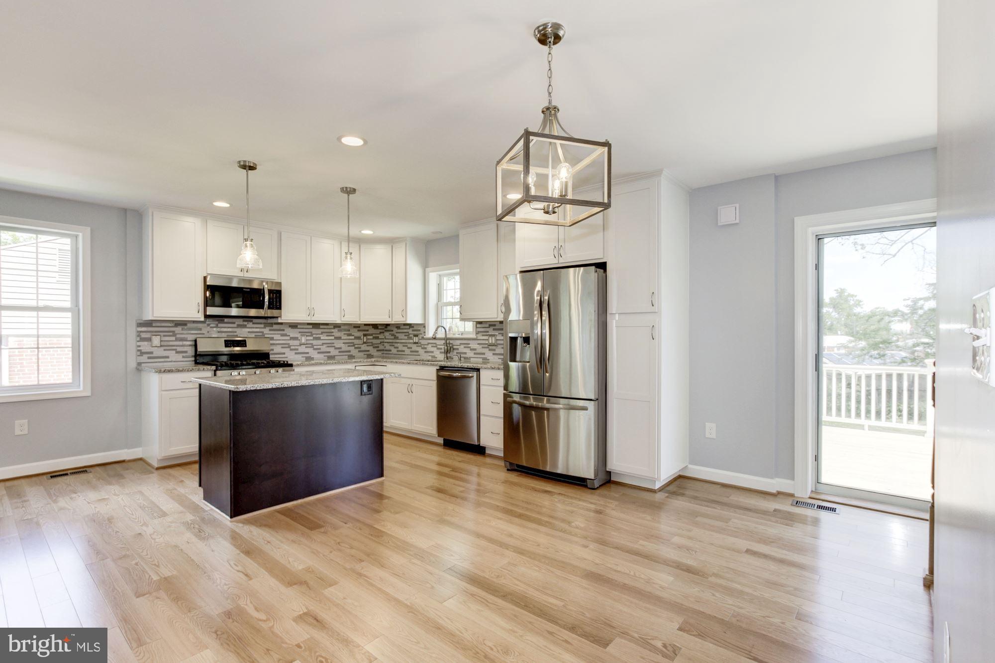 CAROLE HIGHLANDS - Residential