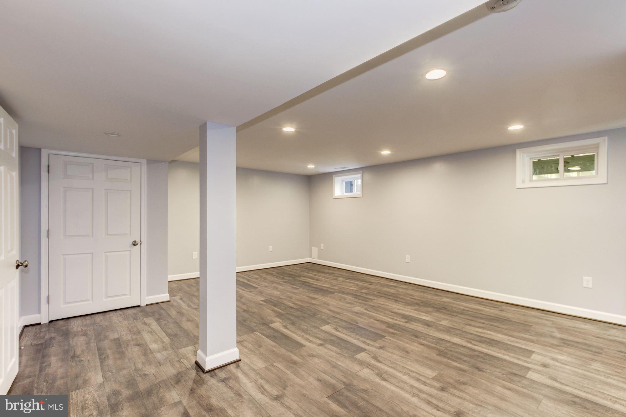 CAROLE HIGHLANDS - Residential