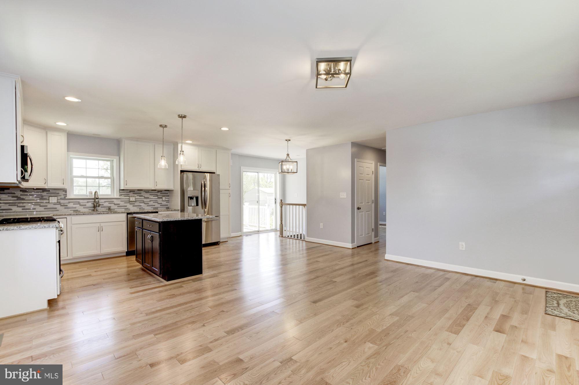 CAROLE HIGHLANDS - Residential