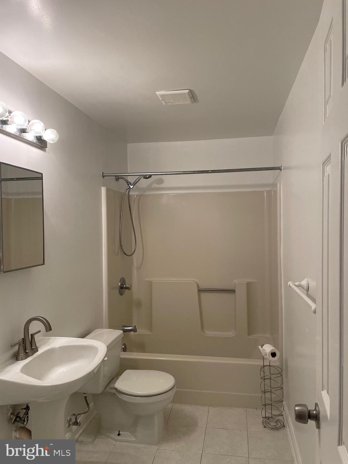 WOODBRIDGE - Residential Lease