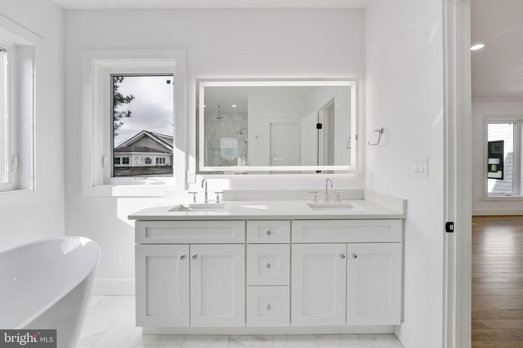 EAST FALLS CHURCH - Residential