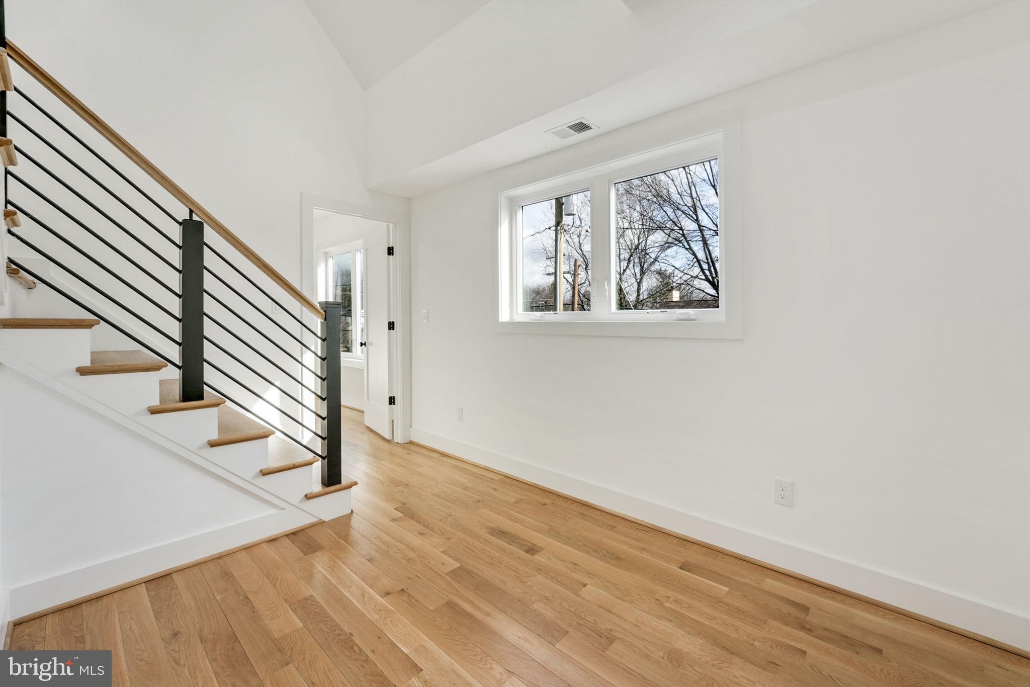 EAST FALLS CHURCH - Residential
