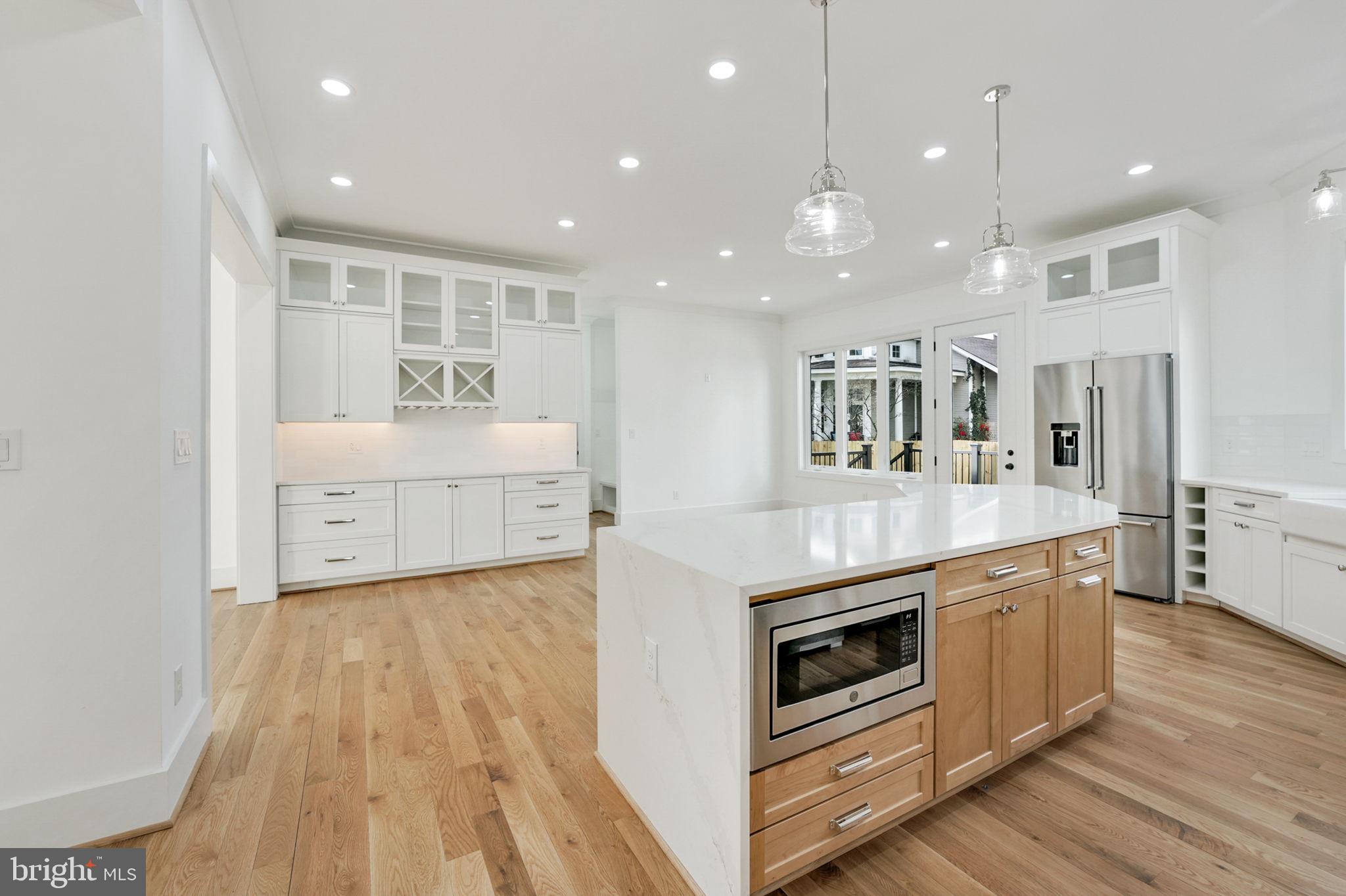 EAST FALLS CHURCH - Residential