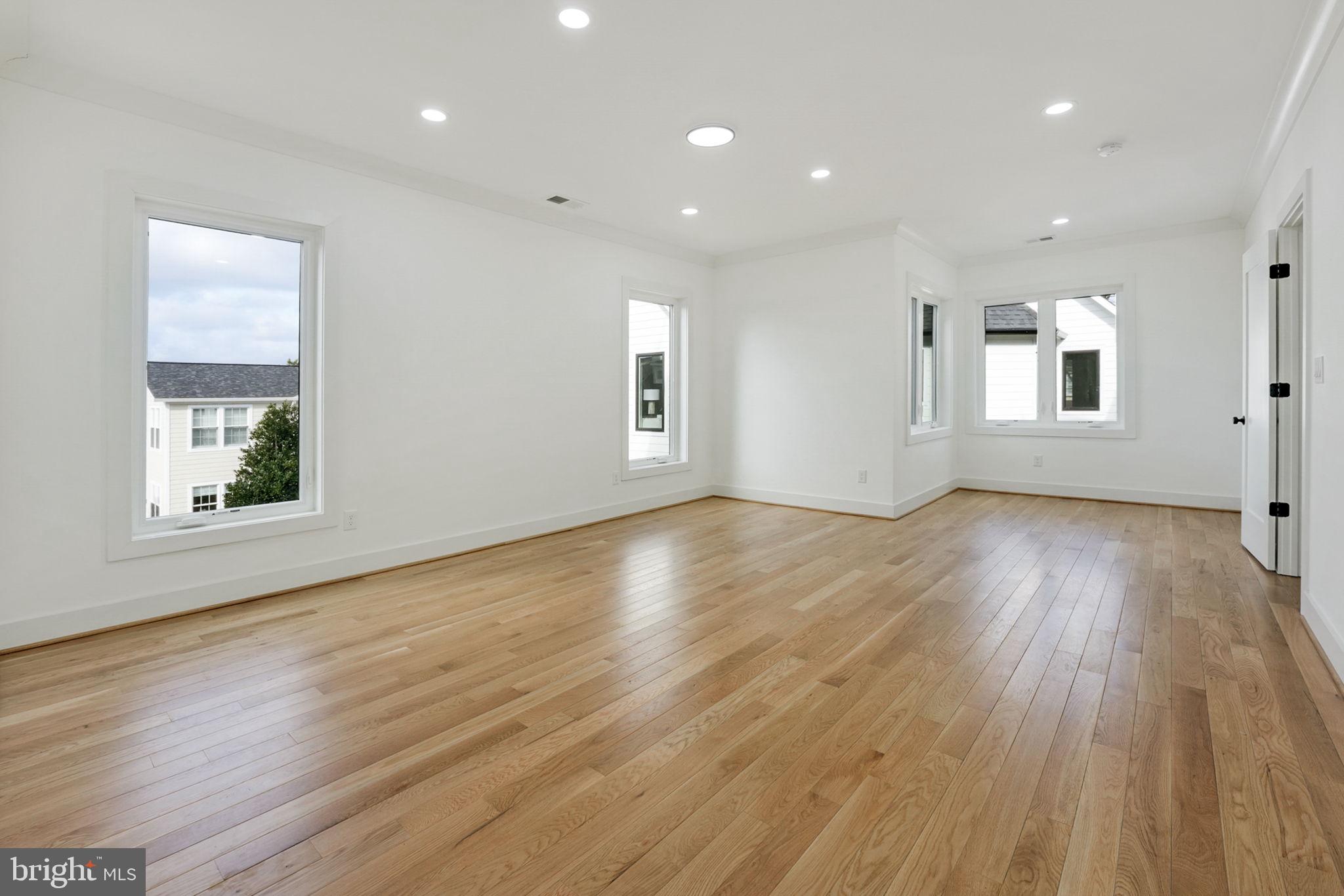 EAST FALLS CHURCH - Residential