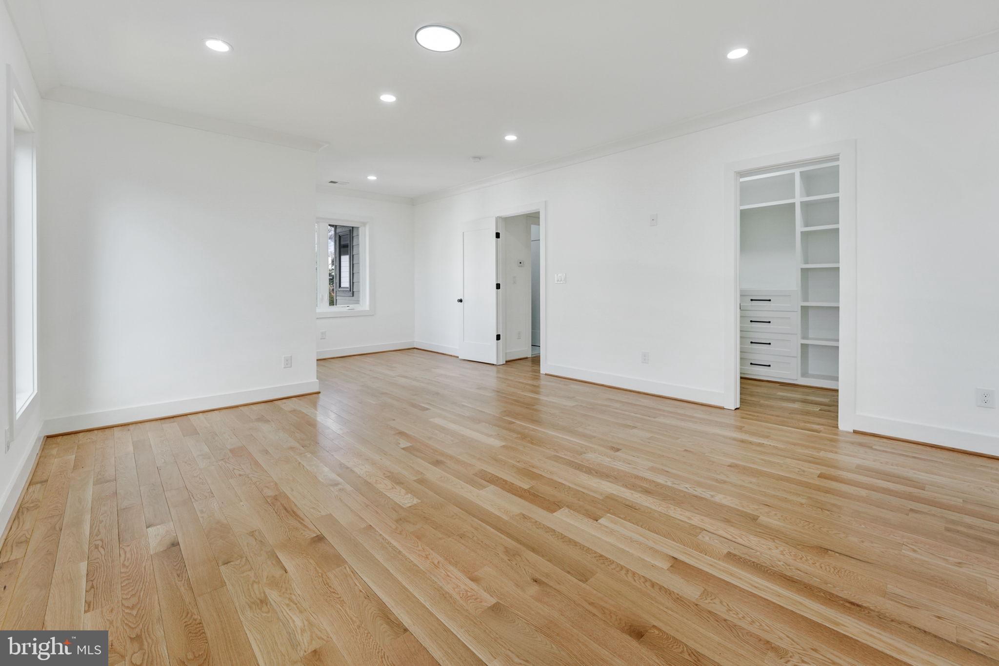 EAST FALLS CHURCH - Residential