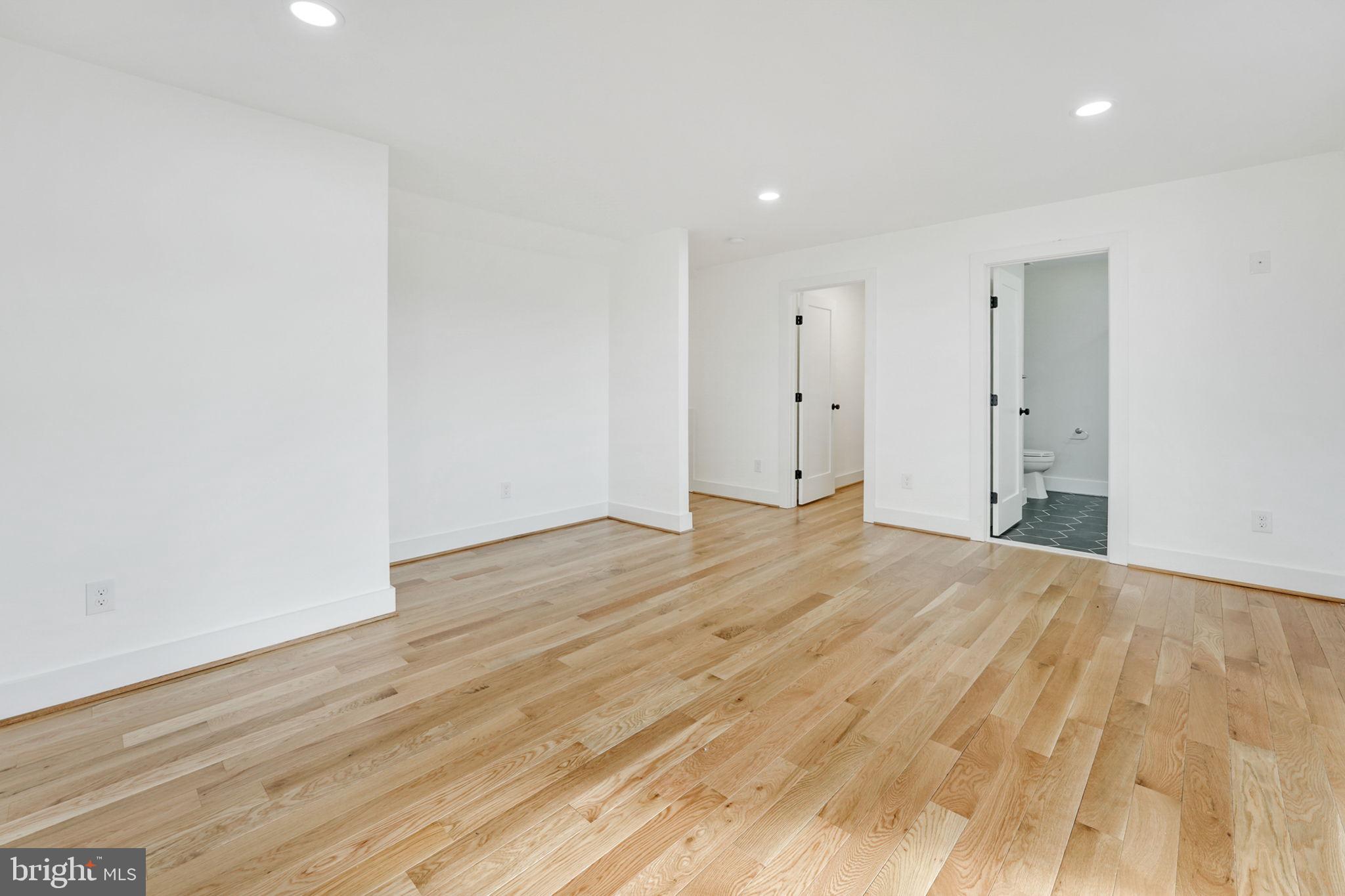 EAST FALLS CHURCH - Residential