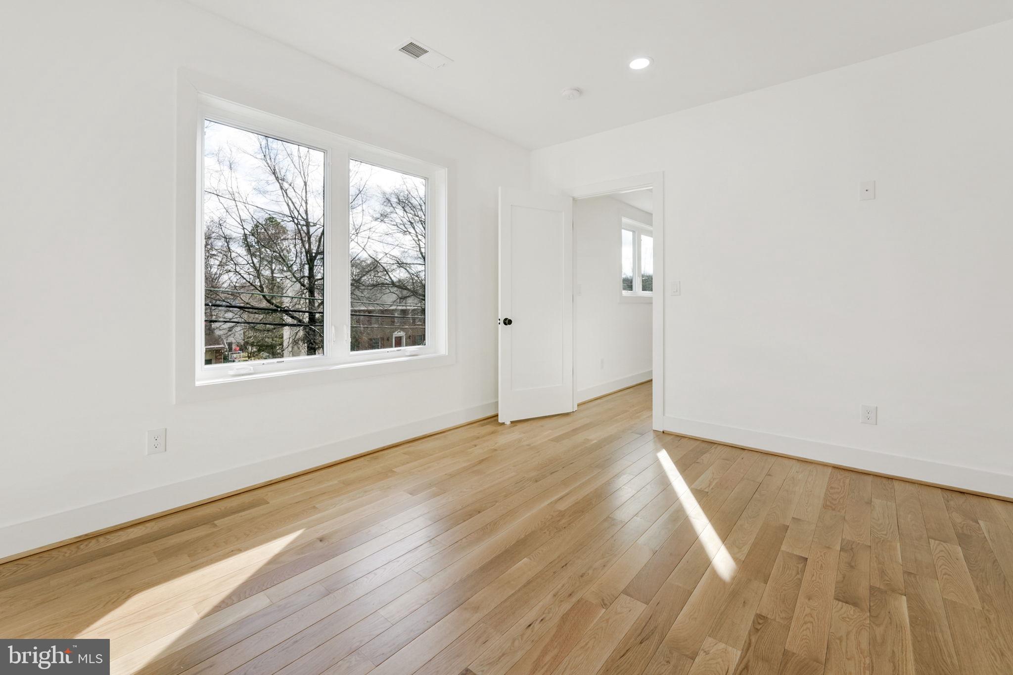 EAST FALLS CHURCH - Residential