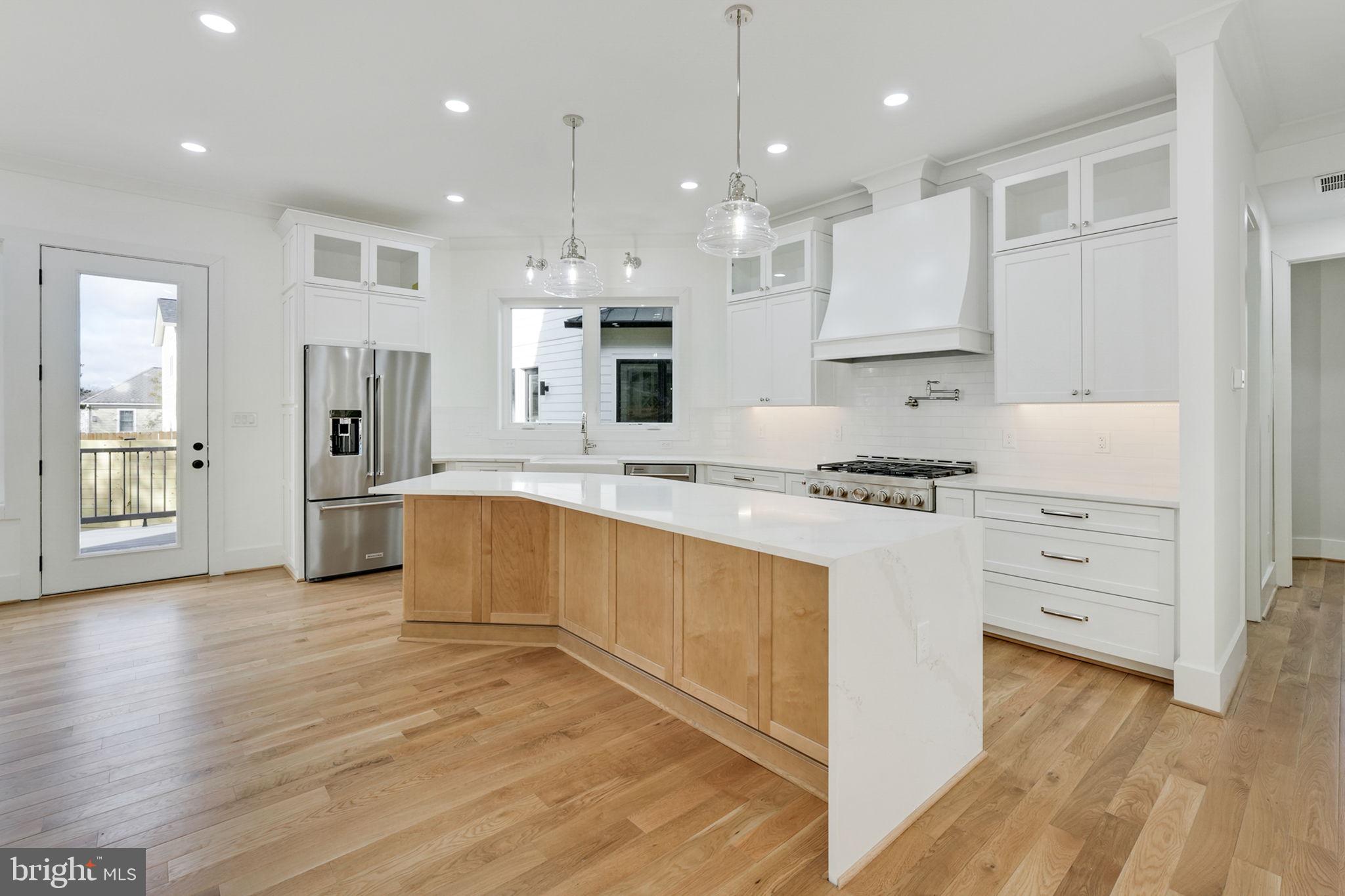 EAST FALLS CHURCH - Residential