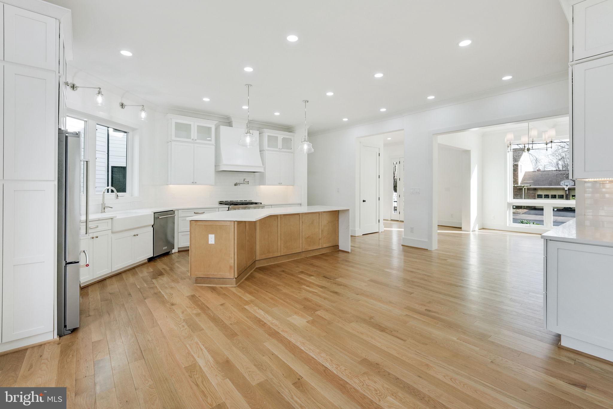 EAST FALLS CHURCH - Residential