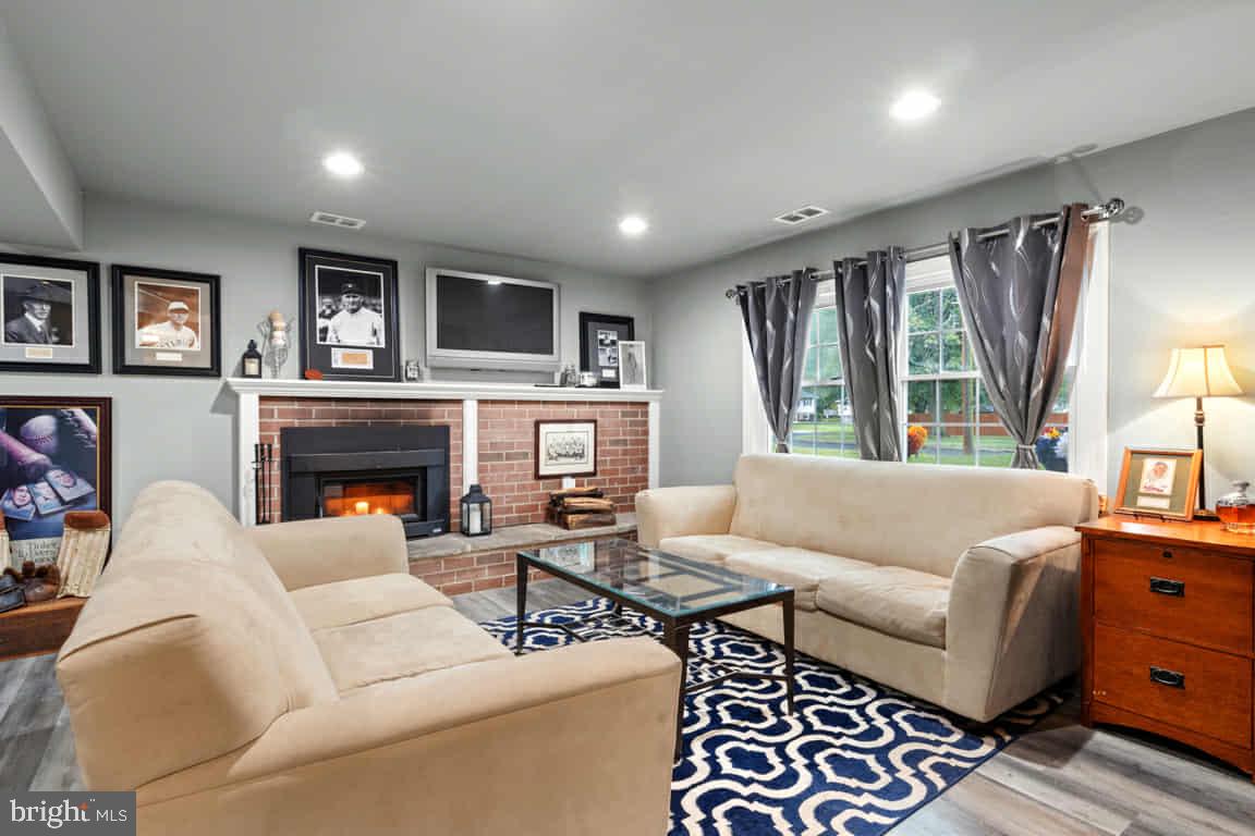 108 HUNTER LANE