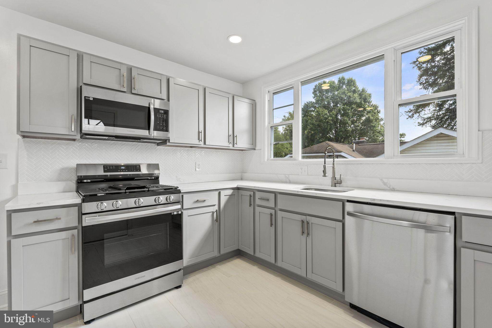 TUXEDO- PRYORS ADDN - Residential