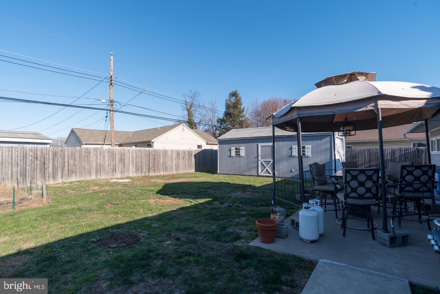 PINEWOOD - Residential Lease