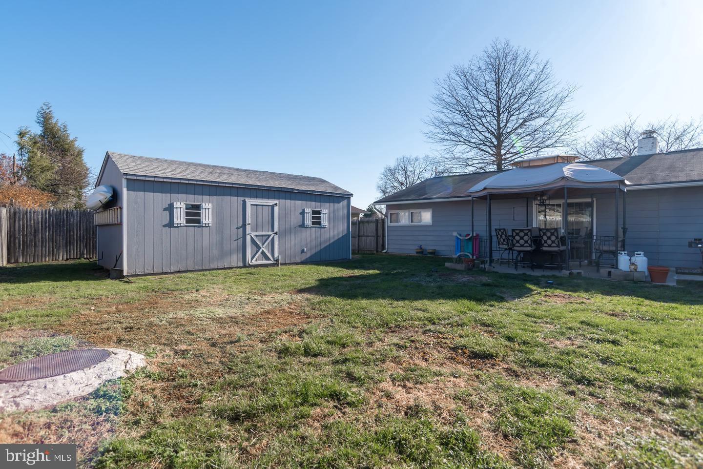 PINEWOOD - Residential Lease