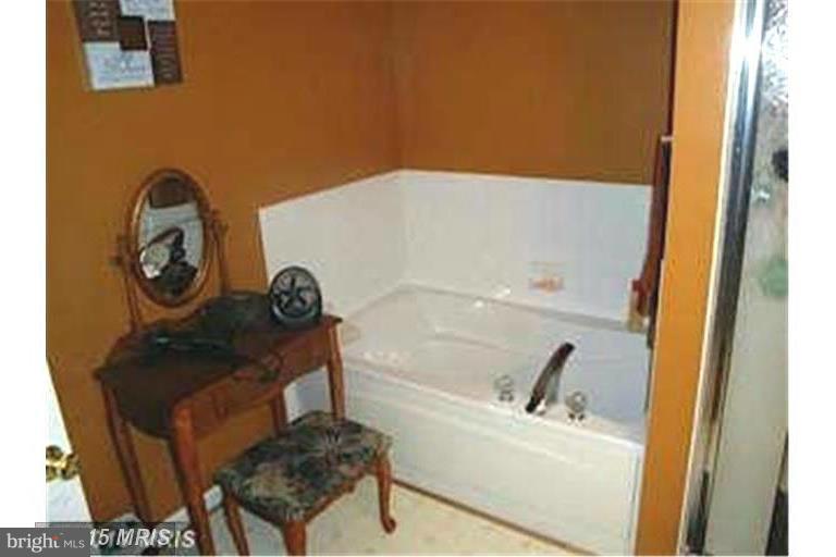 COVINGTON CONDOMINIUMS - Residential Lease