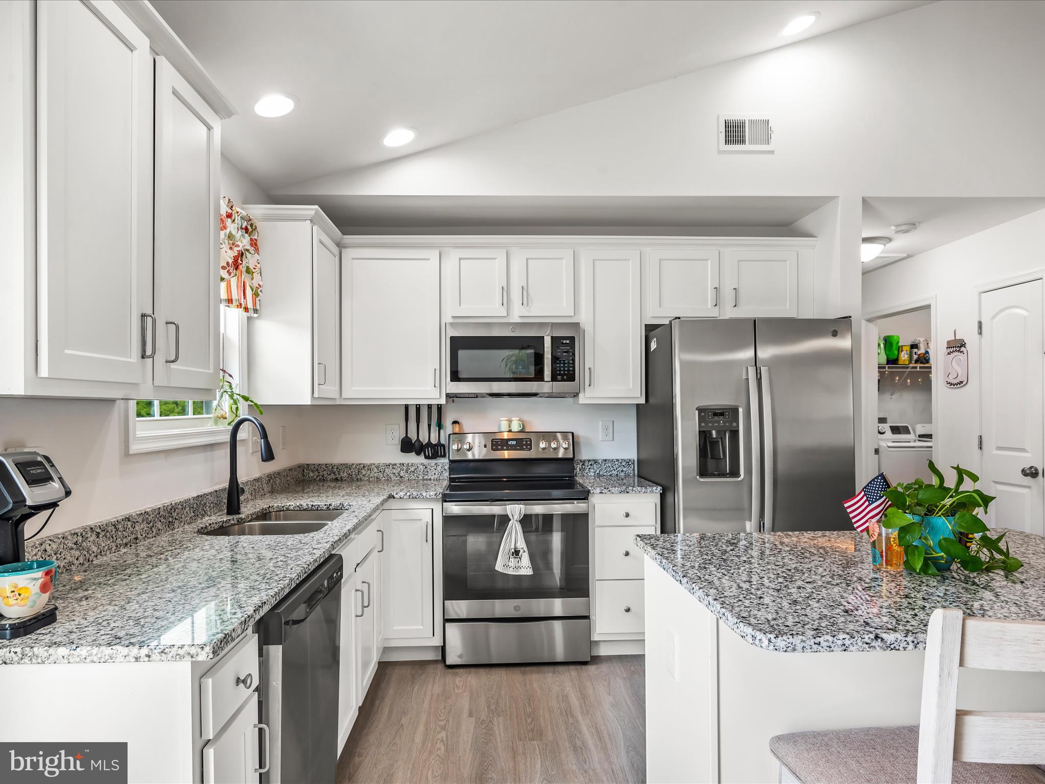 NADENBOUSCH HEIGHTS - Residential