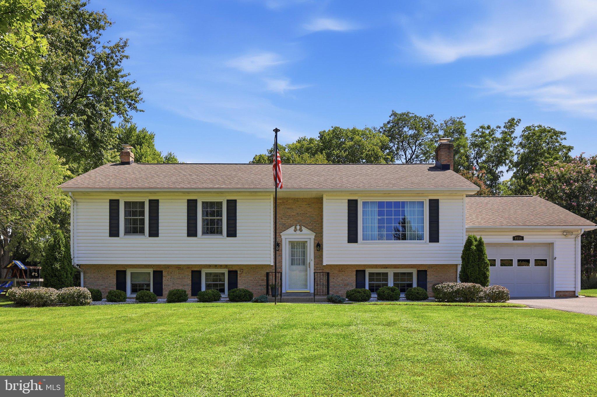8117 RUNNYMEADE DRIVE