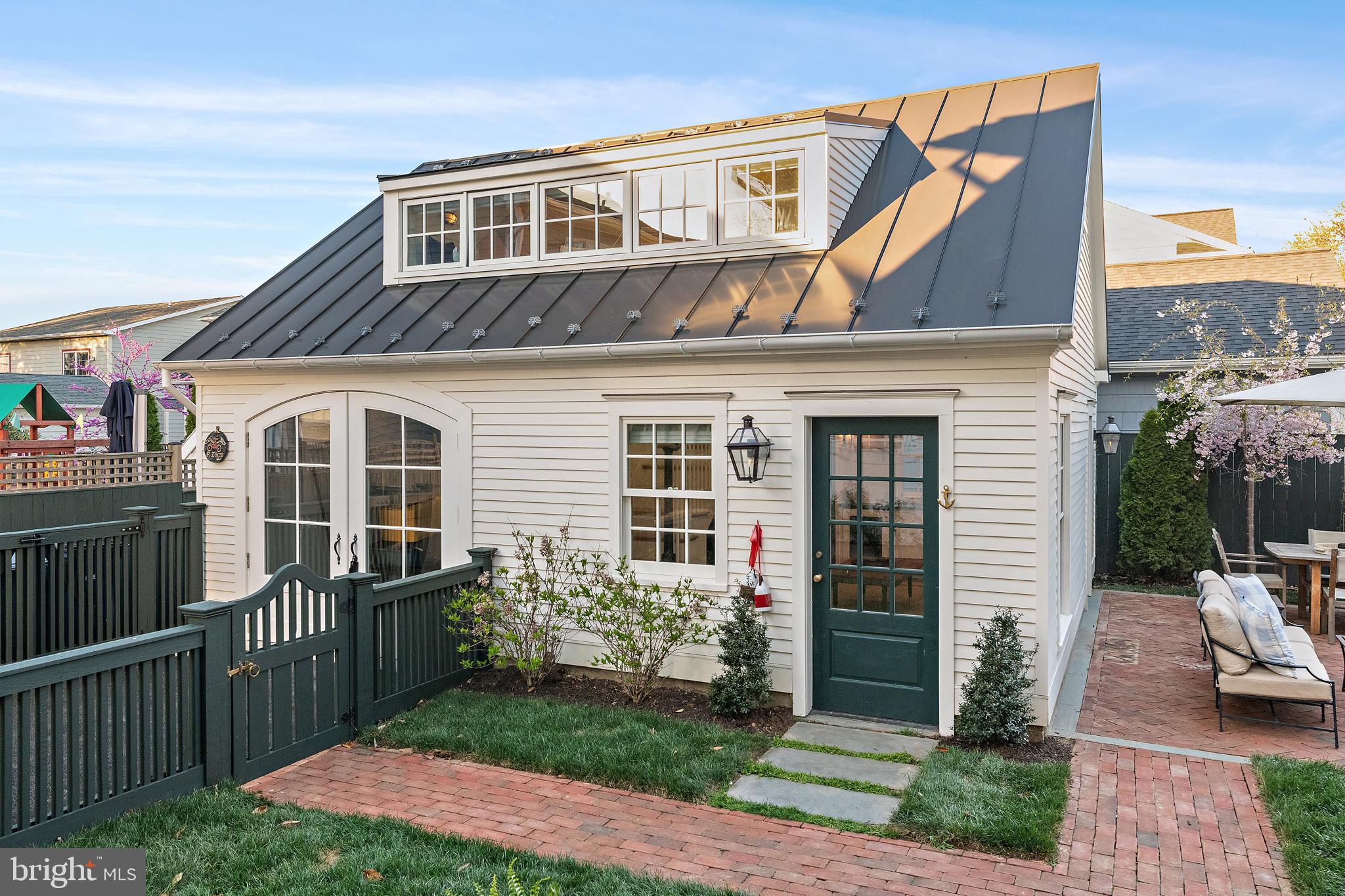 EASTPORT - Residential