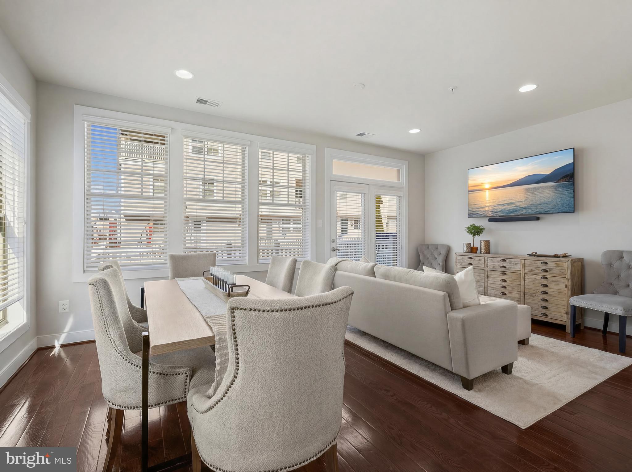 CROWN FARM - Residential