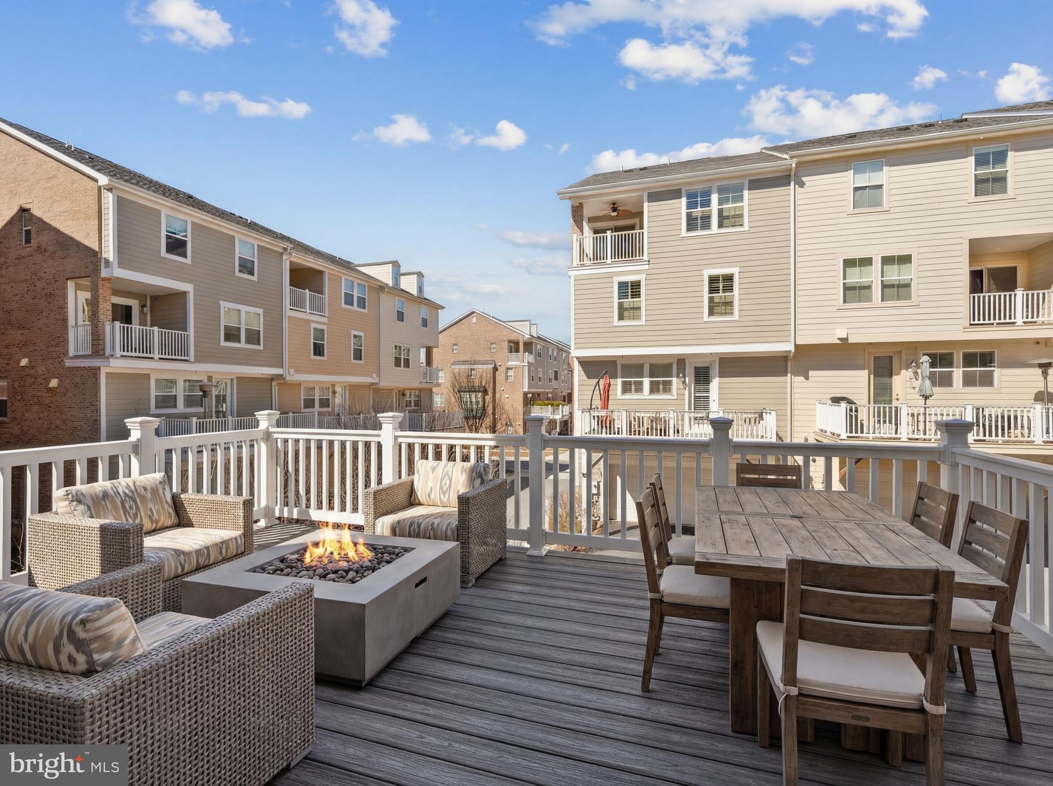 CROWN FARM - Residential