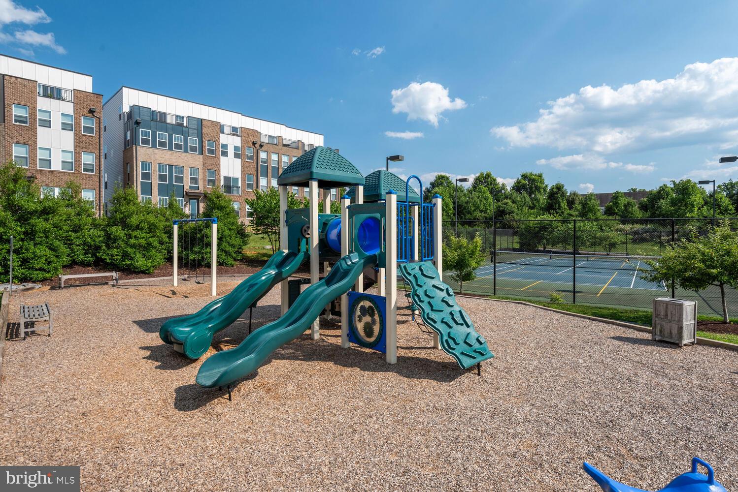 CROWN FARM - Residential