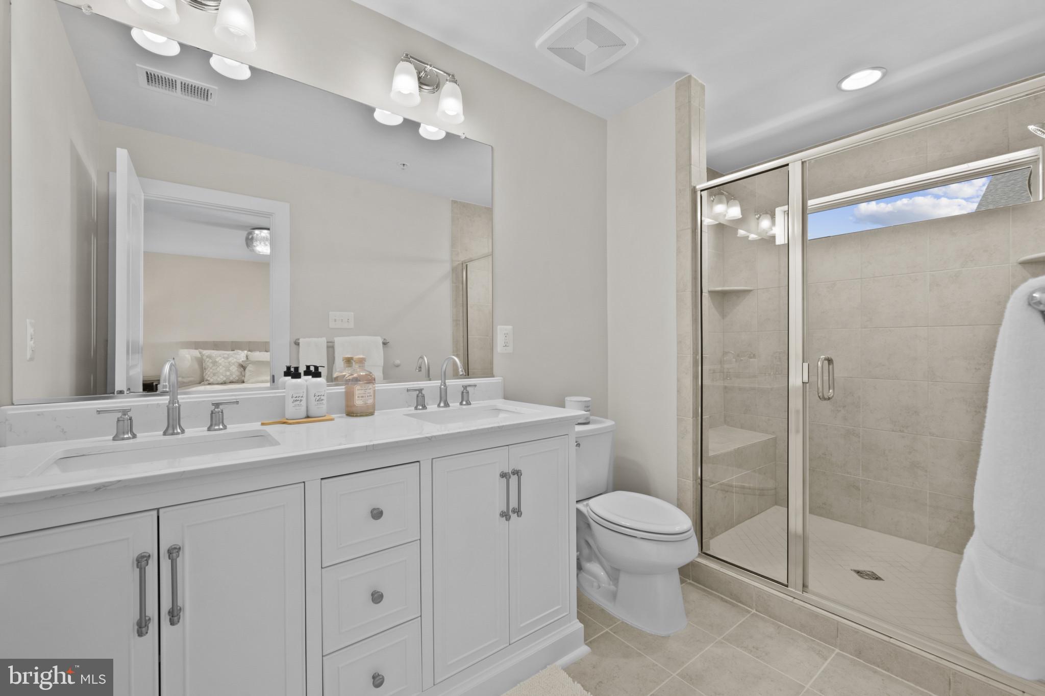 CROWN FARM - Residential