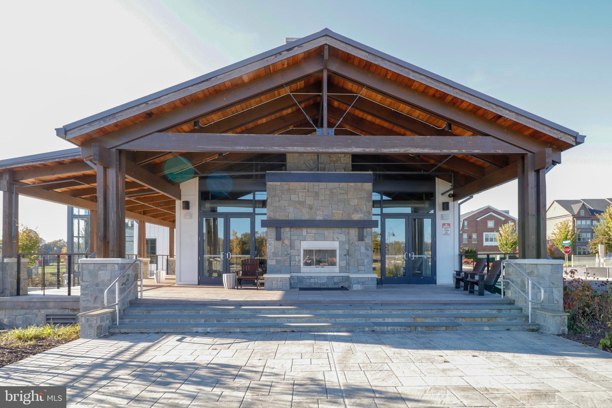 CROWN FARM - Residential