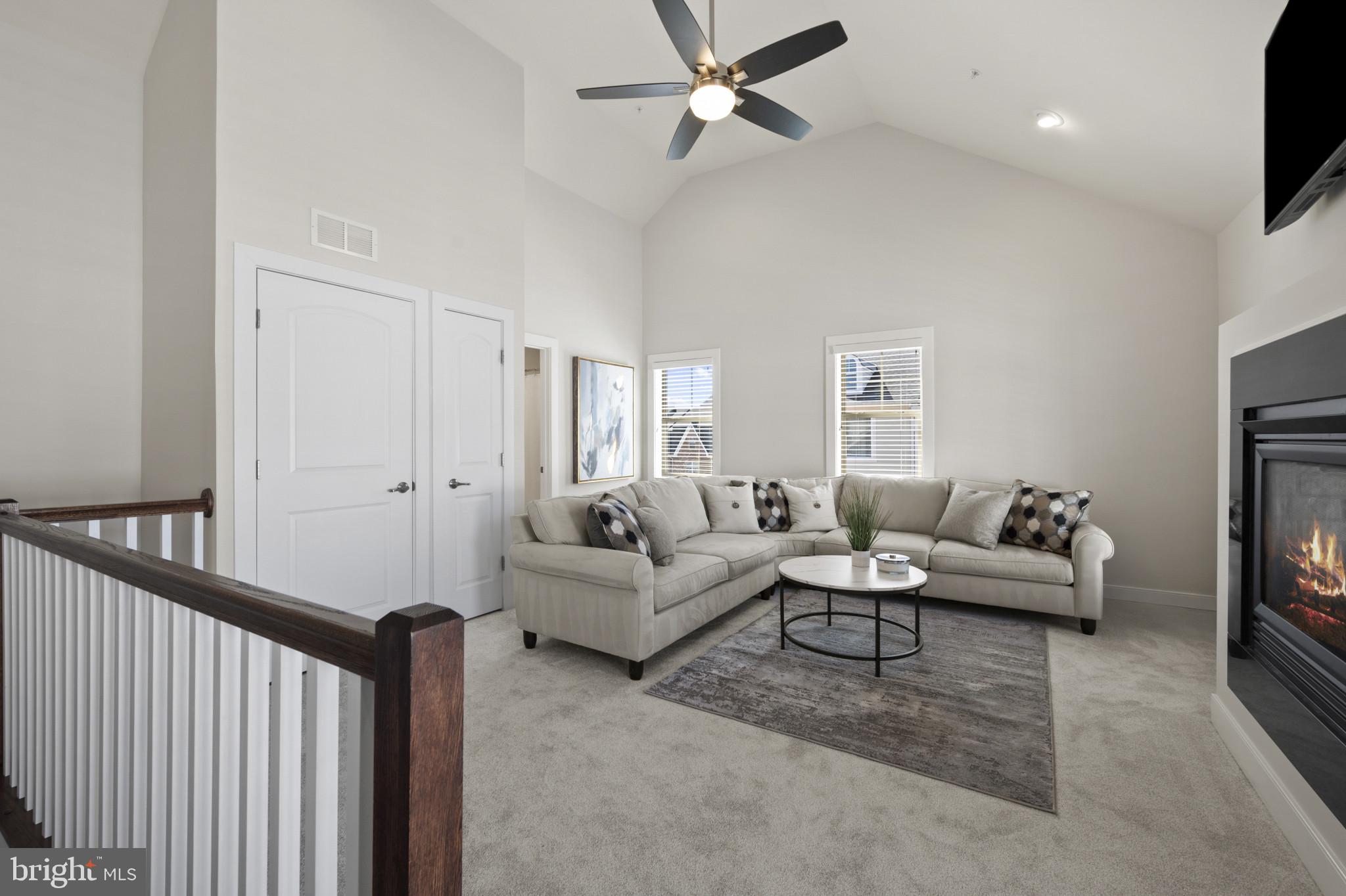 CROWN FARM - Residential