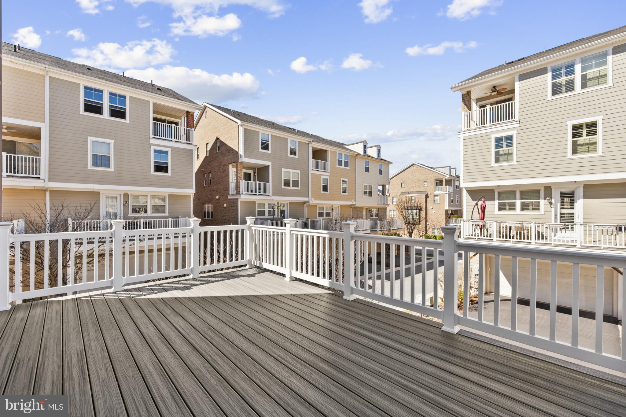 CROWN FARM - Residential