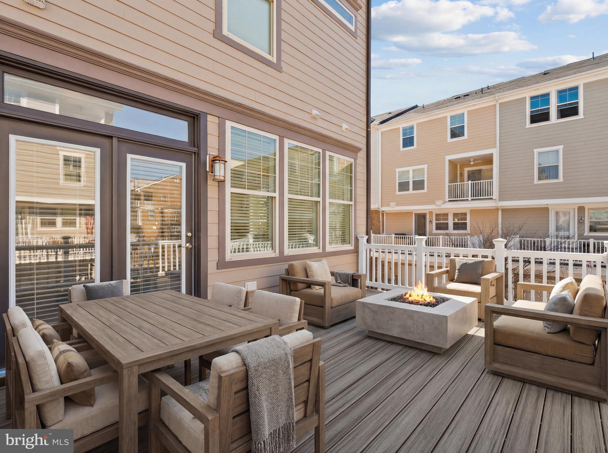 CROWN FARM - Residential