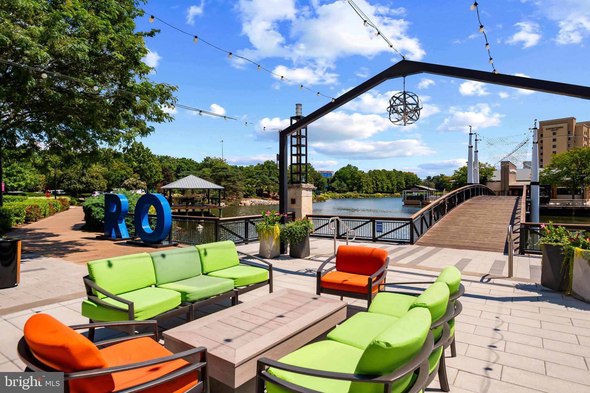 CROWN FARM - Residential