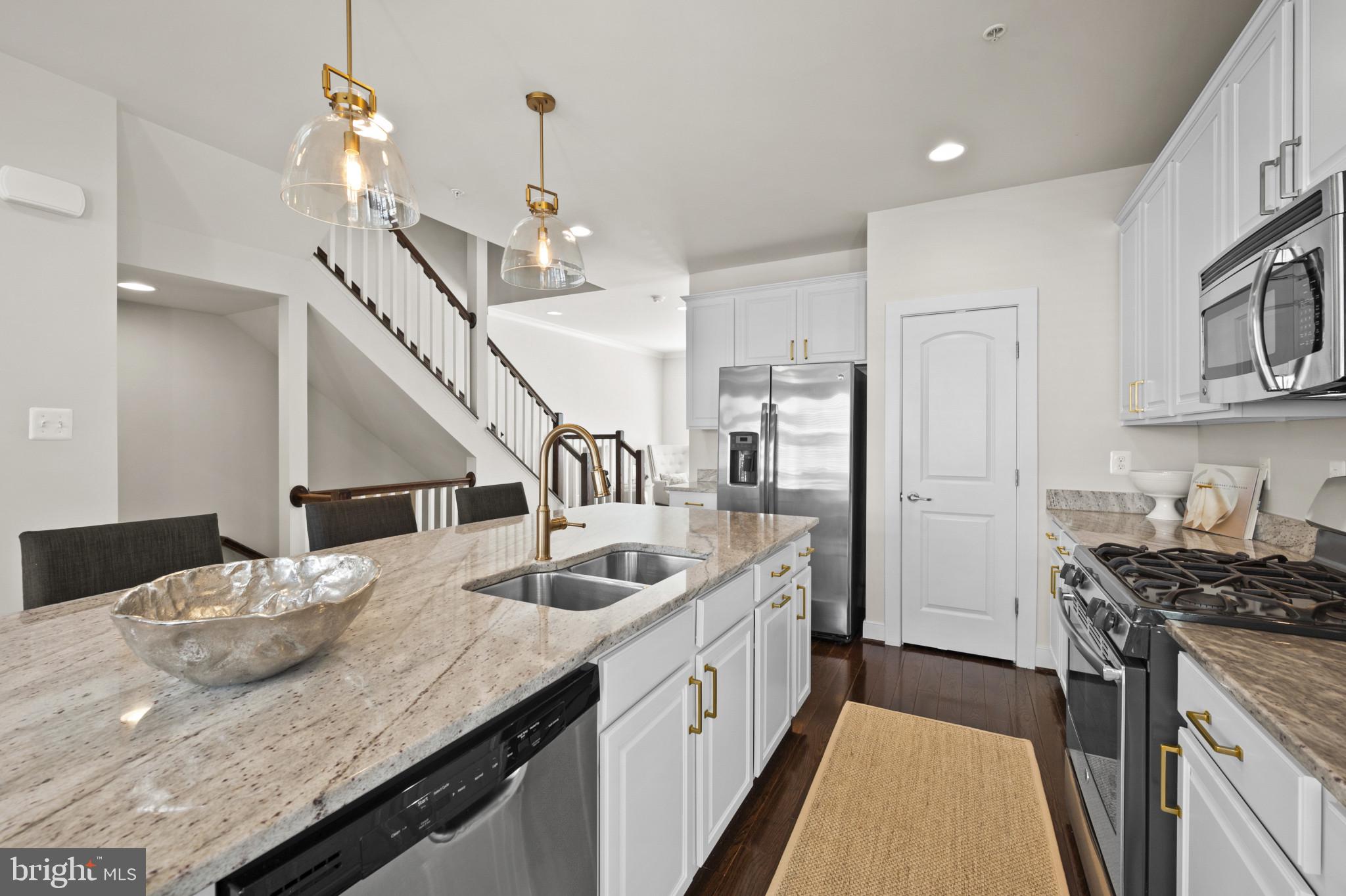 CROWN FARM - Residential