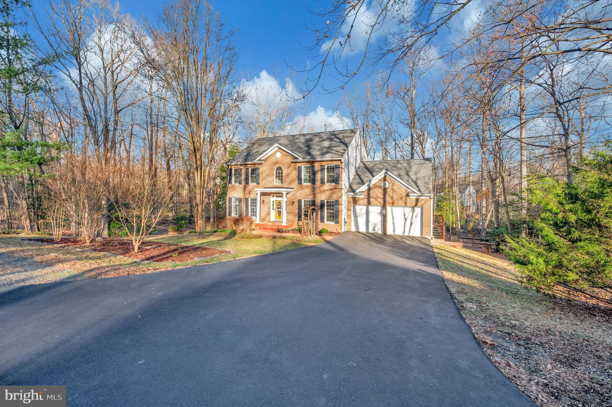Manassas, Virginia 20112, United States, 5 Bedrooms Bedrooms, ,4 BathroomsBathrooms,Residential,Contingent,91459