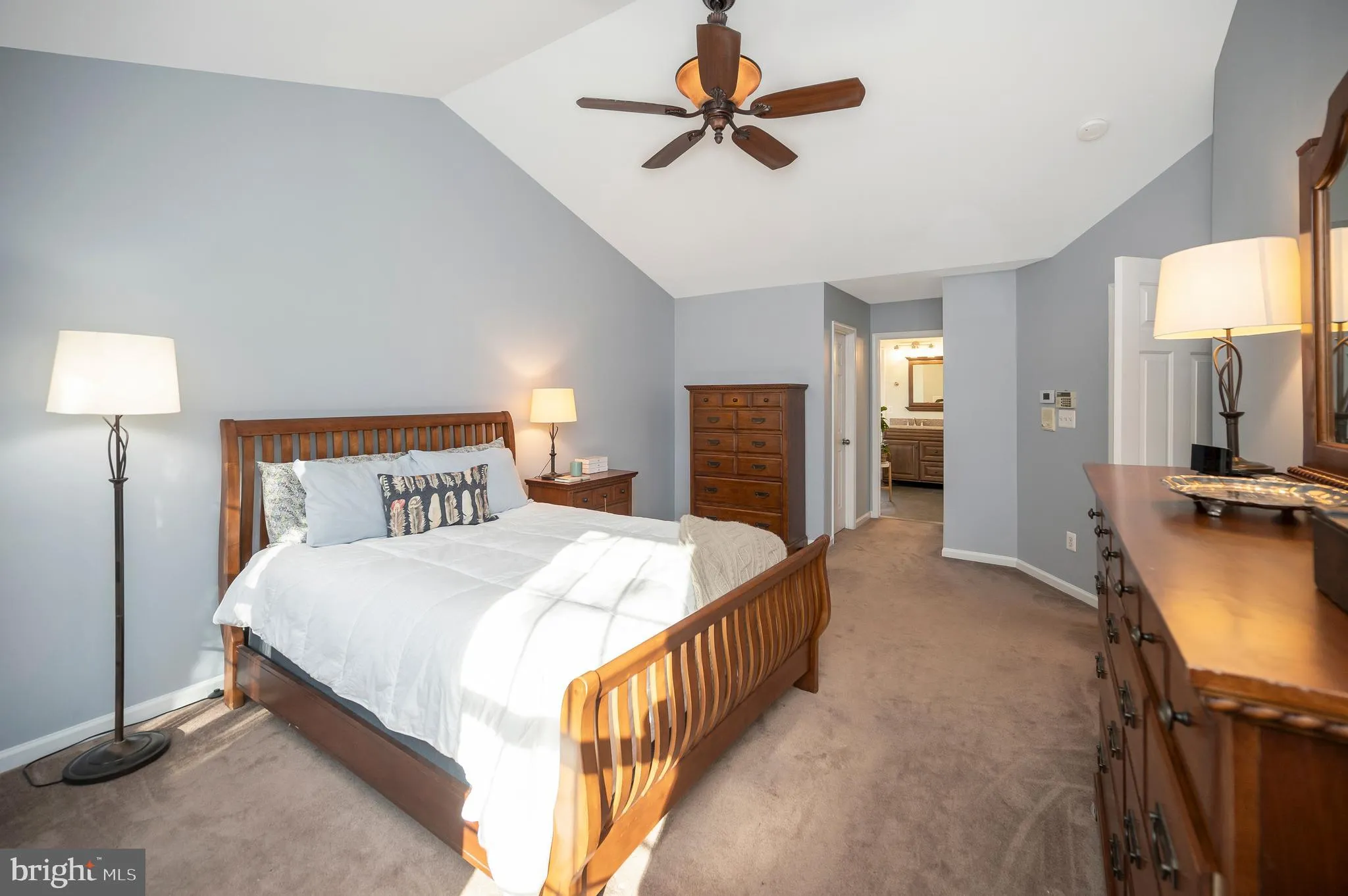 Manassas, Virginia 20112, United States, 5 Bedrooms Bedrooms, ,4 BathroomsBathrooms,Residential,Contingent,91459