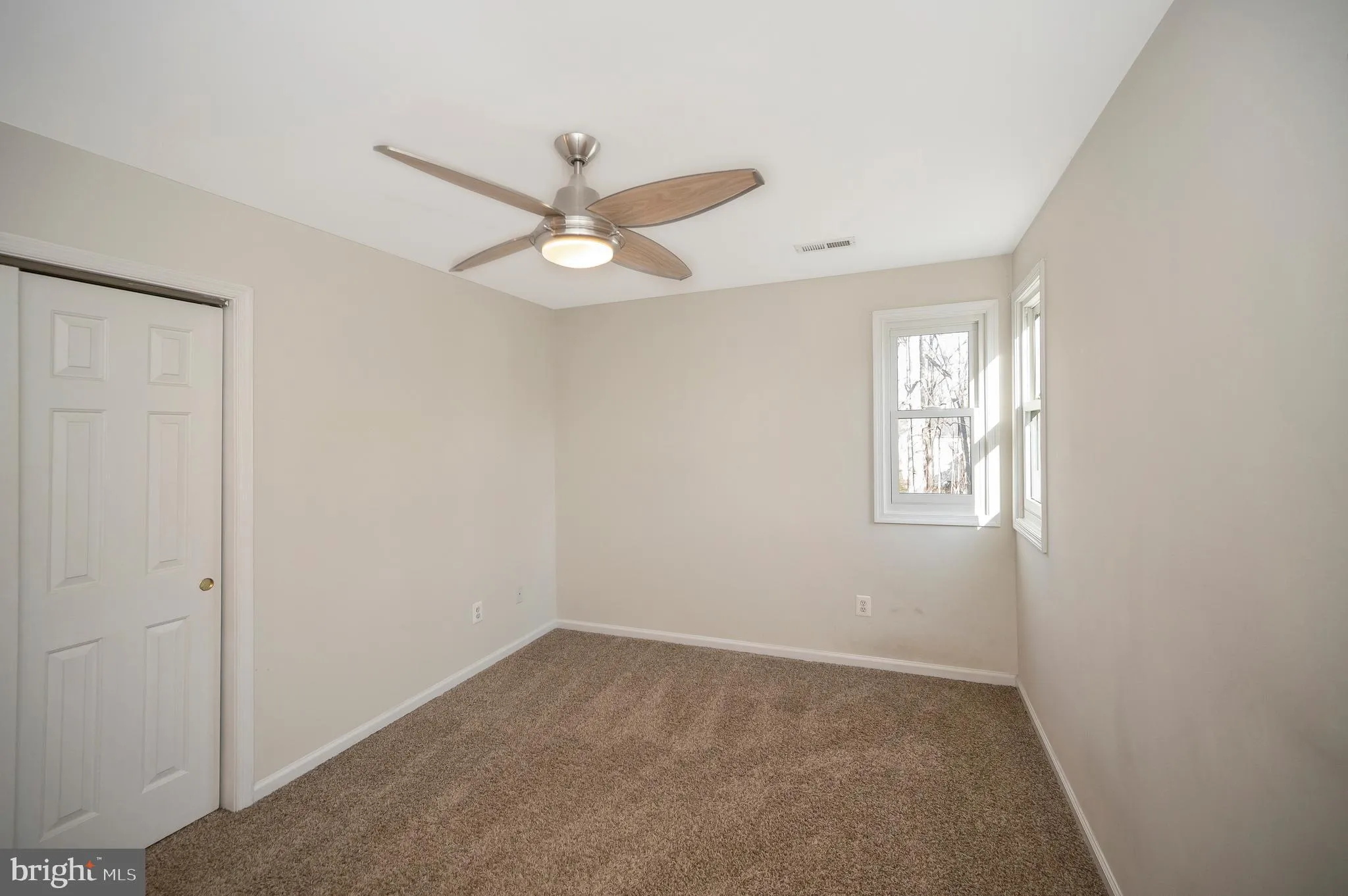 Manassas, Virginia 20112, United States, 5 Bedrooms Bedrooms, ,4 BathroomsBathrooms,Residential,Contingent,91459