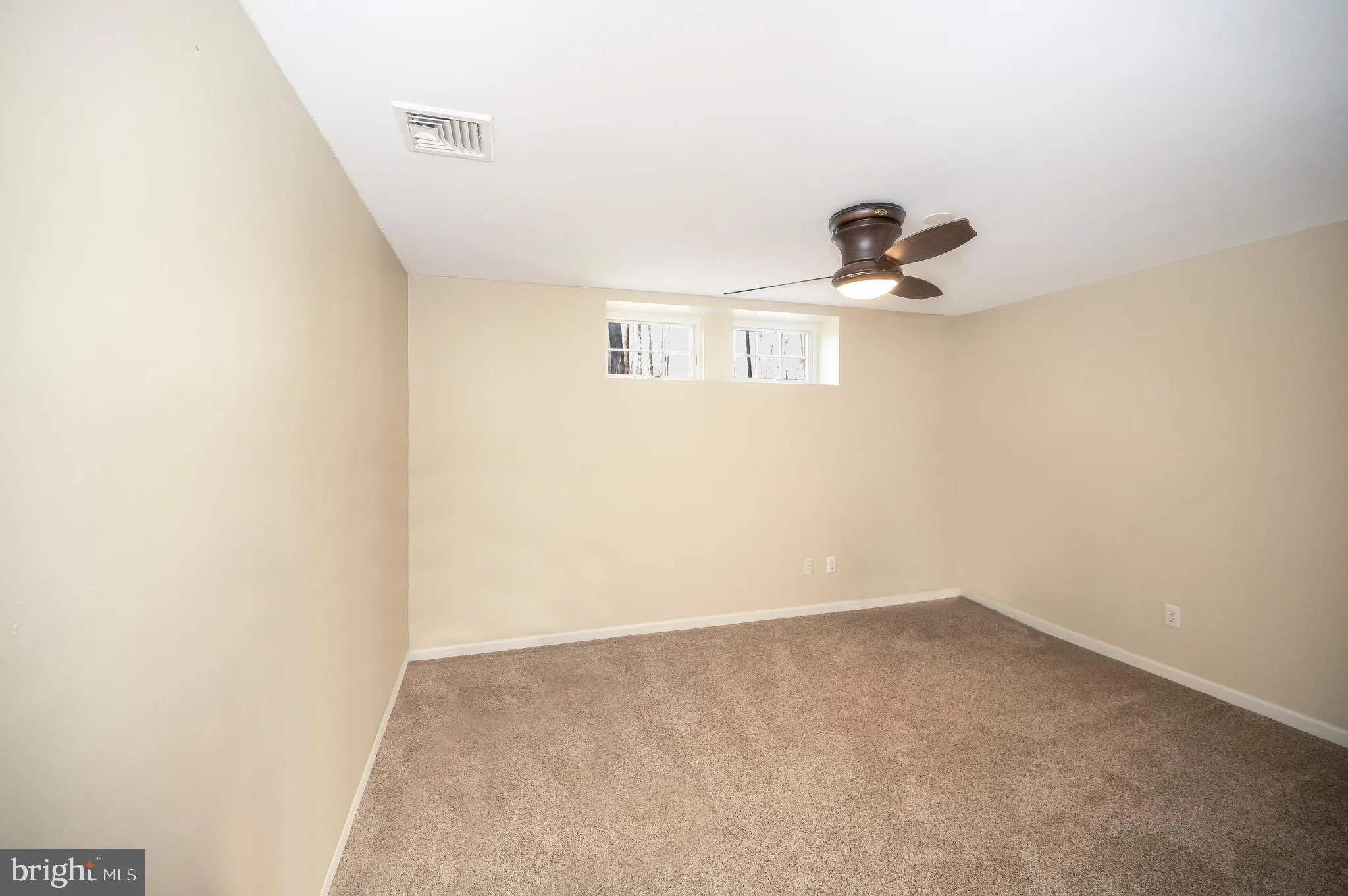 Manassas, Virginia 20112, United States, 5 Bedrooms Bedrooms, ,4 BathroomsBathrooms,Residential,Contingent,91459