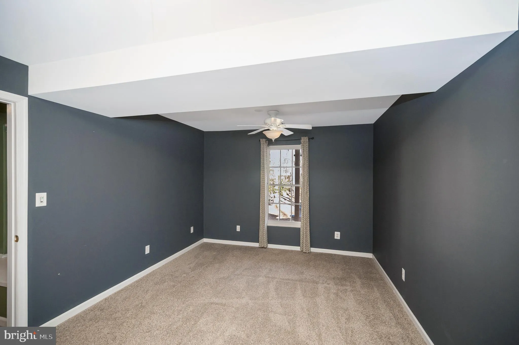 Manassas, Virginia 20112, United States, 5 Bedrooms Bedrooms, ,4 BathroomsBathrooms,Residential,Contingent,91459