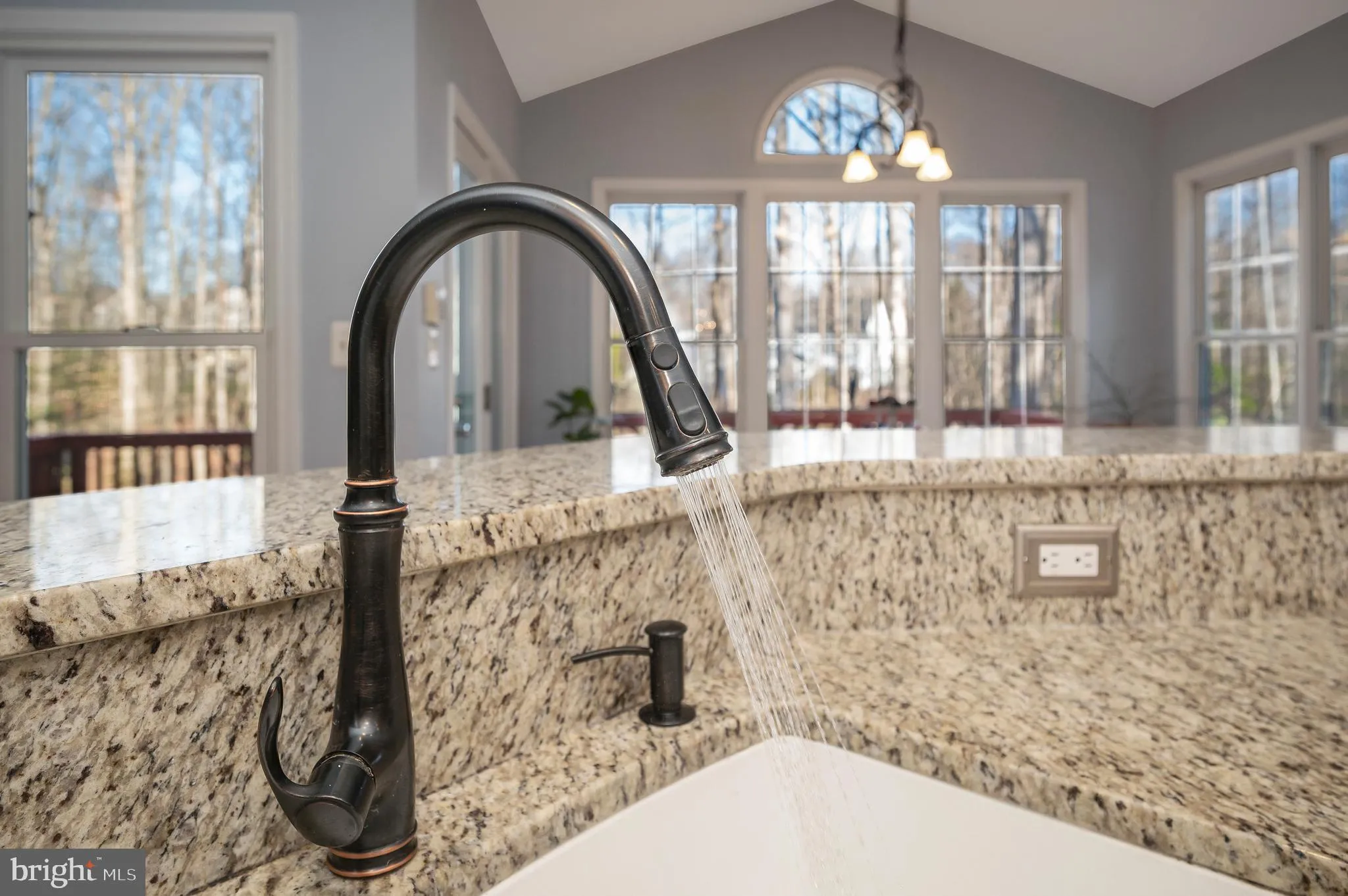 Manassas, Virginia 20112, United States, 5 Bedrooms Bedrooms, ,4 BathroomsBathrooms,Residential,Contingent,91459