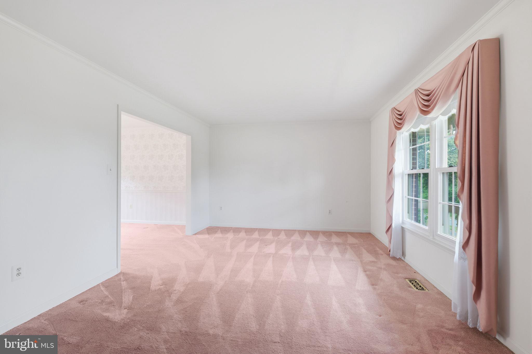 103 COUNTRY CLUB DRIVE SW