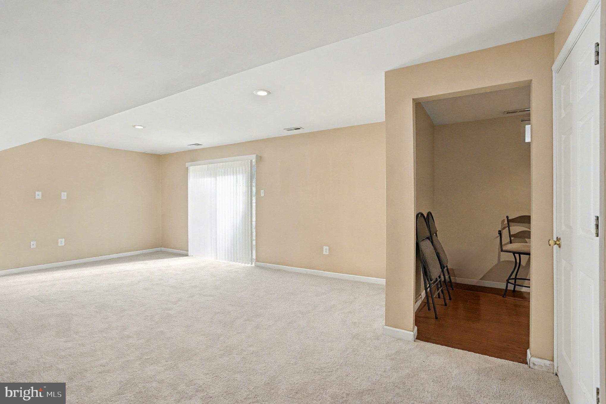 FOREST OAKS - Residential