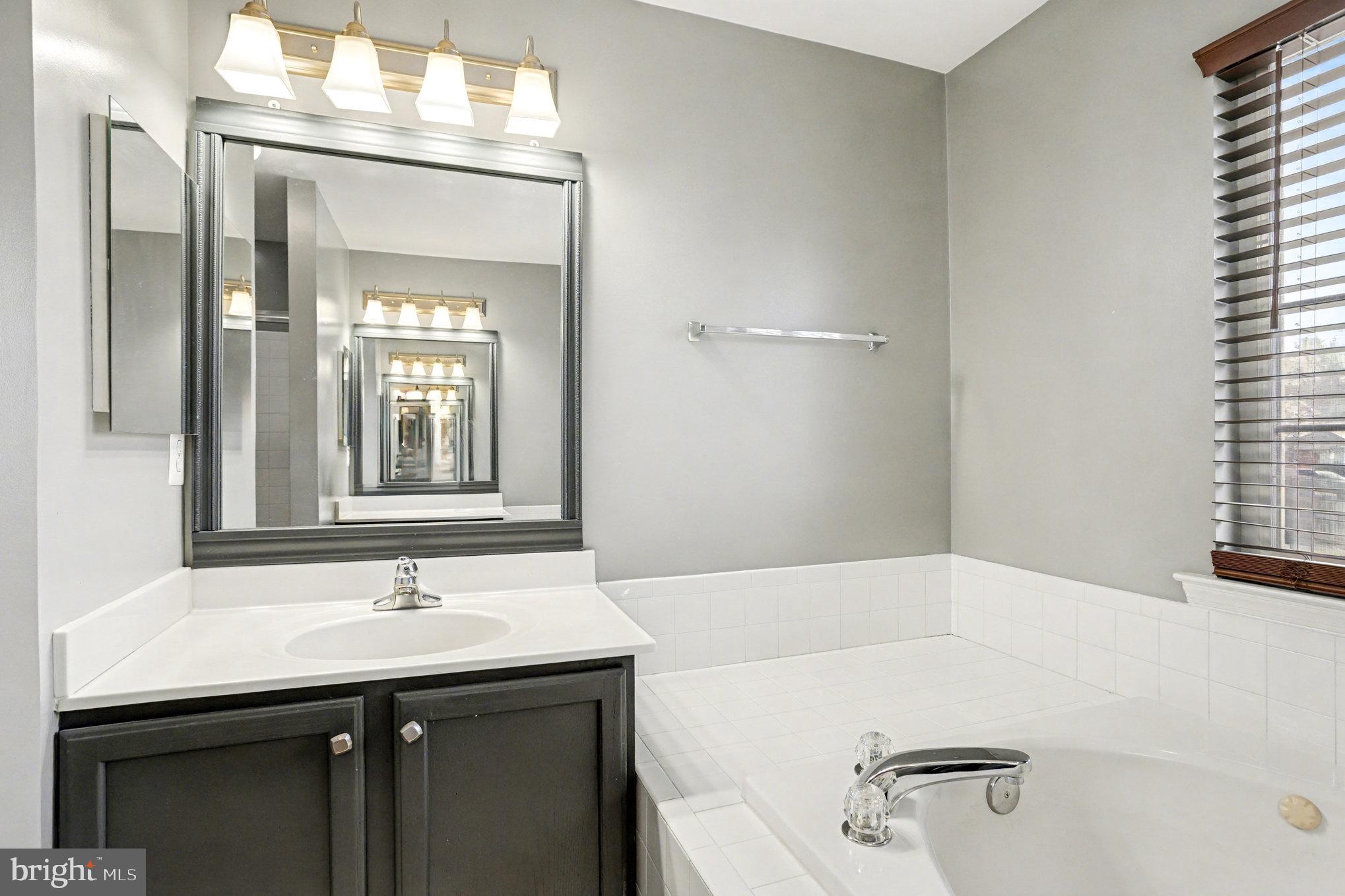 FOREST OAKS - Residential