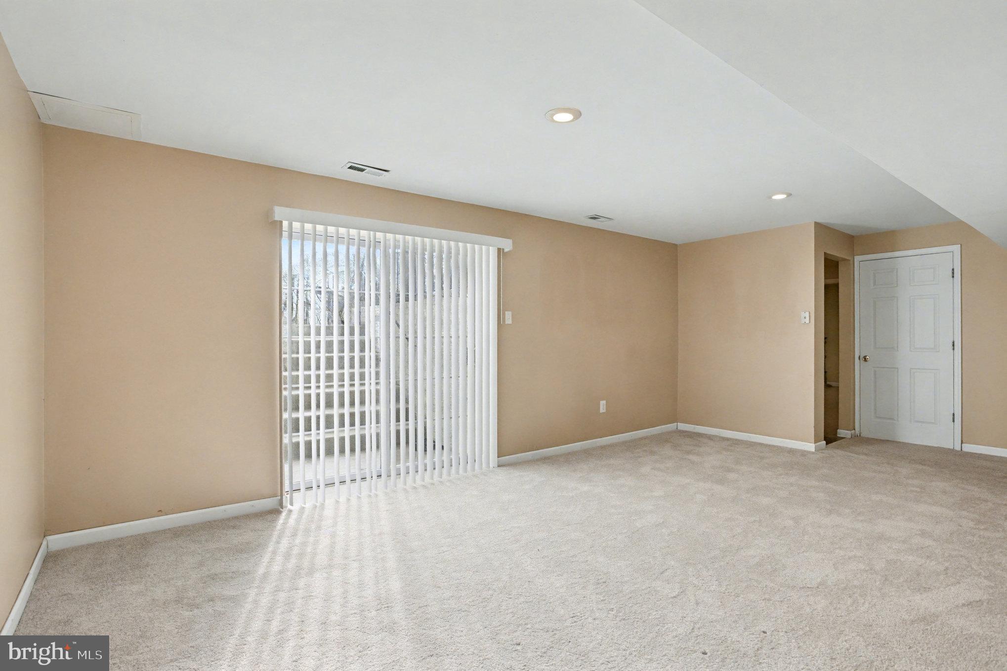 FOREST OAKS - Residential