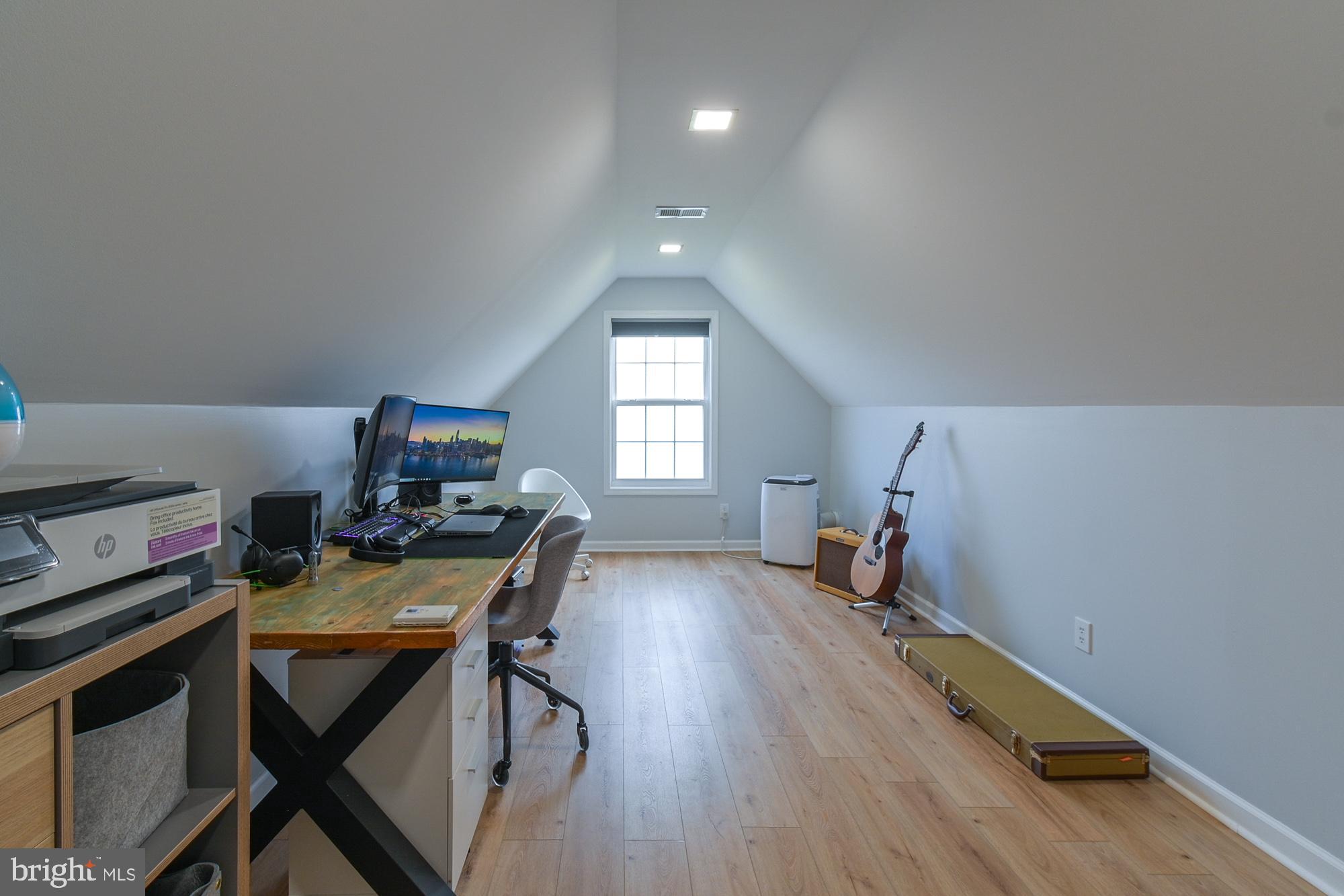 SUMMER HILL - Residential Lease