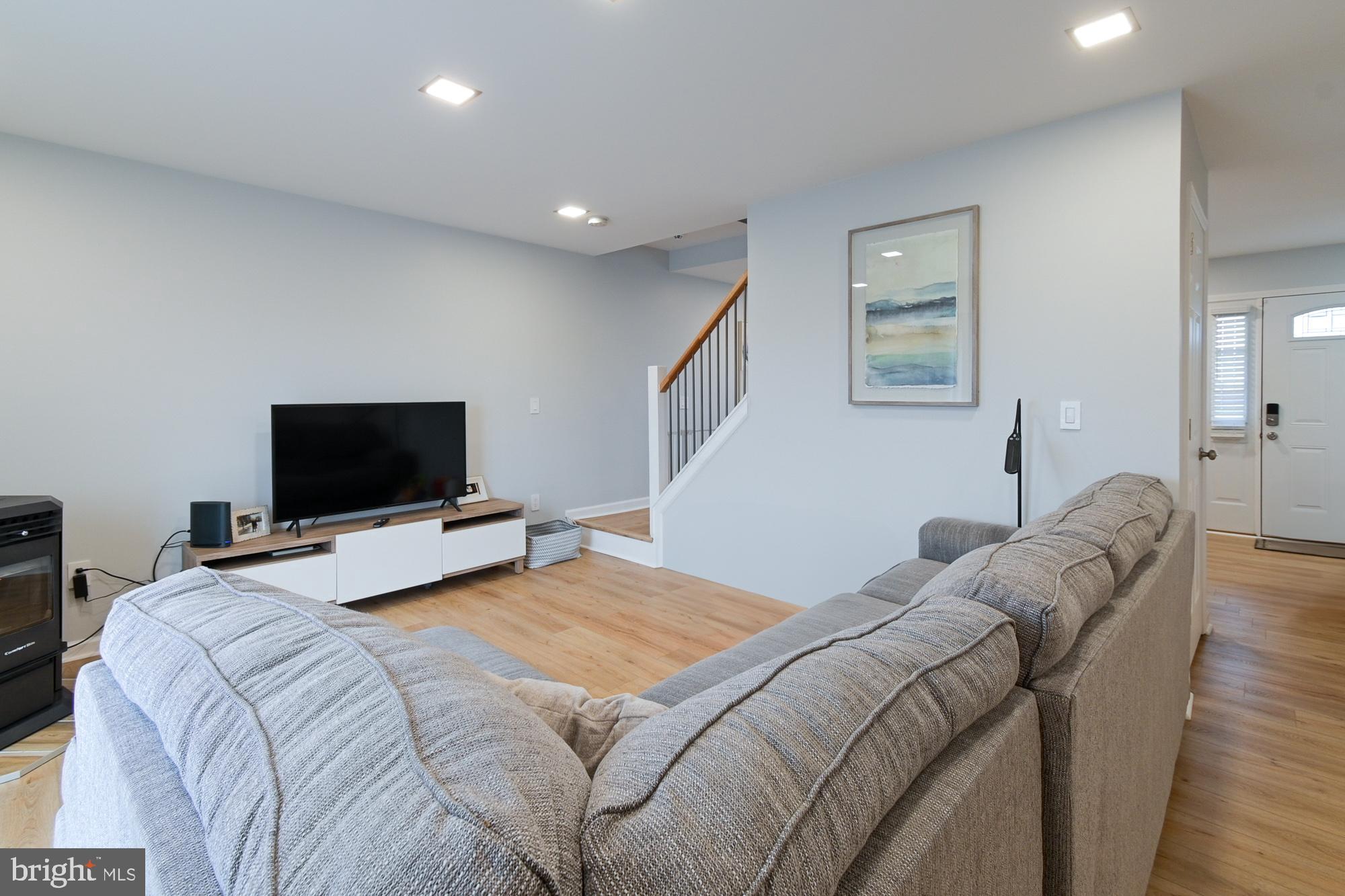 SUMMER HILL - Residential Lease